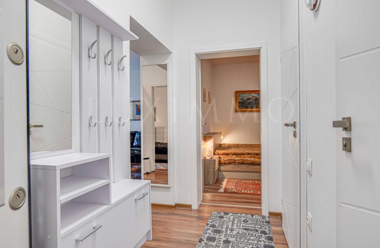 A Lovely 2 Bedroom Apartment In The Heart Of Sófia Exterior foto